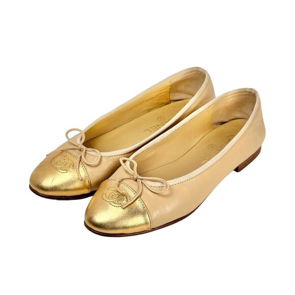 Chanel CC Bow Ballet Flats SZ 38 Beige Leather Gold Cap Toe Luxury Designer - Picture 2 of 15